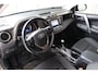 Toyota RAV4 2.0 Style 4WD Automaat Navigatie | Cruise control | Camera | Trekhaak | 4 Seizoenen banden