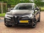 Alfa Romeo Stelvio 2.0 T AWD 280PK | Raggazzon | Zeer Netjes! | Leer | All-Black | Ti-Difusser.