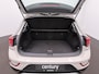 Volkswagen T-Roc 1.5 TSI Life Automaat - LED - Camera - Park Assist - Navigatie - Climatronic - ACC