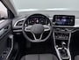 Volkswagen T-Roc 1.5 TSI Life Automaat - LED - Camera - Park Assist - Navigatie - Climatronic - ACC