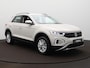 Volkswagen T-Roc 1.5 TSI Life Automaat - LED - Camera - Park Assist - Navigatie - Climatronic - ACC