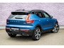 Volvo XC40 1.5 T3 R-Design | Panoramadak | Trekhaak | Harman Kardon Audio | Achteruitrijcamera | Lichtmetalen Velgen 20 inch | Navigatie | Apple Carplay | Android Auto | Stoelverwarming