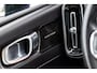 Volvo XC40 1.5 T3 R-Design | Panoramadak | Trekhaak | Harman Kardon Audio | Achteruitrijcamera | Lichtmetalen Velgen 20 inch | Navigatie | Apple Carplay | Android Auto | Stoelverwarming