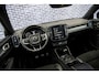Volvo XC40 1.5 T3 R-Design | Panorama dak | Trekhaak | Harman & Kardon | Stoelverwarming | 20" | Climate control | Achteruitrijcamera |