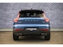 Volvo XC40 1.5 T3 R-Design | Panorama dak | Trekhaak | Harman & Kardon | Stoelverwarming | 20" | Climate control | Achteruitrijcamera |