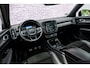 Volvo XC40 1.5 T3 R-Design | Panoramadak | Trekhaak | Harman Kardon Audio | Achteruitrijcamera | Lichtmetalen Velgen 20 inch | Navigatie | Apple Carplay | Android Auto | Stoelverwarming