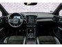 Volvo XC40 1.5 T3 R-Design | Panoramadak | Trekhaak | Harman Kardon Audio | Achteruitrijcamera | Lichtmetalen Velgen 20 inch | Navigatie | Apple Carplay | Android Auto | Stoelverwarming