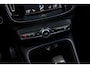 Volvo XC40 1.5 T3 R-Design | Panorama dak | Trekhaak | Harman & Kardon | Stoelverwarming | 20" | Climate control | Achteruitrijcamera |