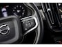 Volvo XC40 1.5 T3 R-Design | Panorama dak | Trekhaak | Harman & Kardon | Stoelverwarming | 20" | Climate control | Achteruitrijcamera |