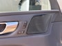 Volvo XC60 2.0 T8 Plug-in AWD Ultra Black Edition Luchtvering