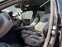 Volvo XC60 2.0 T8 Plug-in AWD Ultra Black Edition Luchtvering