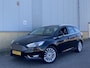 Ford Focus Titanium 1.5 Ecoboost 150 pk Navigatie groot scherm - Active Park Assist - Xenon verlichting - Elektrische trekhaak geremd 1500 kg