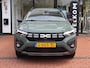 Dacia Jogger Hybrid 140PK Automaat 7pers Extreme, Rijklaarprijs | Navigatie | Trekhaak | Lichtmetalen wielen