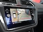 Volkswagen Tiguan 1.4 TSI eHybrid R-Line Business+ 245PK | Pano | Matrix IQ Led | Trekhaak | 360 | Head-Up | ACC | Alcantara | Stoel & Stuurwielverwarming | 20'' | Keyless | Ambient | Digitaal Dash | Carplay / Android Auto | Nav | Flippers