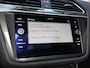 Volkswagen Tiguan 1.4 TSI eHybrid R-Line Business+ 245PK | Pano | Matrix IQ Led | Trekhaak | 360 | Head-Up | ACC | Alcantara | Stoel & Stuurwielverwarming | 20'' | Keyless | Ambient | Digitaal Dash | Carplay / Android Auto | Nav | Flippers