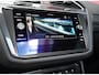 Volkswagen Tiguan 1.4 TSI eHybrid R-Line Business+ 245PK | Pano | Matrix IQ Led | Trekhaak | 360 | Head-Up | ACC | Alcantara | Stoel & Stuurwielverwarming | 20'' | Keyless | Ambient | Digitaal Dash | Carplay / Android Auto | Nav | Flippers