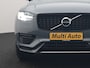 Volvo XC90 T8 Recharge AWD Ultimate Dark LONG RANGE 7 Persoons PHEV 455pk Dealer O.H. | Trekhaak Af Fabriek | Panodak | Head Up | Adaptive Cruise | Harman / Kardon | Lederen Sportstoelen Memory & Verwarmd | 360 Camera | Keyless | Blis | Stuur Verwarmd | 22"L.M | Plug In Hybrid |