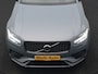 Volvo XC90 T8 Recharge AWD Ultimate Dark LONG RANGE 7 Persoons PHEV 455pk Dealer O.H. | Trekhaak Af Fabriek | Panodak | Head Up | Adaptive Cruise | Harman / Kardon | Lederen Sportstoelen Memory & Verwarmd | 360 Camera | Keyless | Blis | Stuur Verwarmd | 22"L.M | Plug In Hybrid |