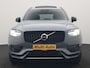 Volvo XC90 T8 Recharge AWD Ultimate Dark LONG RANGE 7 Persoons PHEV 455pk Dealer O.H. | Trekhaak Af Fabriek | Panodak | Head Up | Adaptive Cruise | Harman / Kardon | Lederen Sportstoelen Memory & Verwarmd | 360 Camera | Keyless | Blis | Stuur Verwarmd | 22"L.M | Plug In Hybrid |