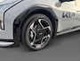 Kia EV4 Hatchback GT-PlusLine 81.4 kWh Meest luxe uitvoering | Head-up display | 360°-camera | Stoelventilatie voorstoelen | Geheugenfunctie voor bestuurdersstoel | Fabrieksgarantie 2-10-2032 +3x 1 jaar * | NAP