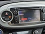 Toyota Yaris 1.5 Full Hybrid Dynamic Pano,Navi,Camera,Clima,Cruise,Halfleder,PDC V+A,5 Deurs,N.A.P,Lm velgen,Apk tot 04-2027