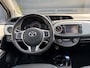 Toyota Yaris 1.5 Full Hybrid Dynamic Pano,Navi,Camera,Clima,Cruise,Halfleder,PDC V+A,5 Deurs,N.A.P,Lm velgen,Apk tot 04-2027