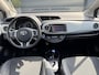 Toyota Yaris 1.5 Full Hybrid Dynamic Pano,Navi,Camera,Clima,Cruise,Halfleder,PDC V+A,5 Deurs,N.A.P,Lm velgen,Apk tot 04-2027
