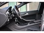 Mercedes-Benz A-klasse 180 Ambition AMG Automaat | Panoramadak | Parkeersensoren | Sportstoelen