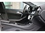 Mercedes-Benz A-klasse 180 Ambition AMG Automaat | Panoramadak | Parkeersensoren | Sportstoelen