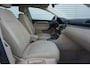 Volkswagen Passat Variant 1.4 TSI Highline BlueMotion AUTOMAAT - Climate / Navi / Cruise / Parkeers. / Stoelverw. / Lm velgen