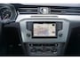 Volkswagen Passat Variant 1.6 TDI Business Edition Climate / Navi / Cruise / LED / Parkeers. / Trekhaak / Lm velgen / NAP