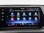 BMW iX1 eDrive20 67 kWh | M-Pakket | SOH 98% | Harman/Kardon | Ele. verstelbare stoelen + Geheugen | Panoramdak | Sportstoelen | Curved Display | 360 Camera | Trekhaak | HUD |