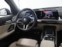 BMW iX1 eDrive20 67 kWh | M-Pakket | SOH 98% | Harman/Kardon | Ele. verstelbare stoelen + Geheugen | Panoramdak | Sportstoelen | Curved Display | 360 Camera | Trekhaak | HUD |