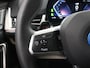 BMW iX1 eDrive20 67 kWh | M-Pakket | SOH 98% | Harman/Kardon | Ele. verstelbare stoelen + Geheugen | Panoramdak | Sportstoelen | Curved Display | 360 Camera | Trekhaak | HUD |