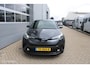 Toyota C-HR / C-HR+ 1.8 Hybrid Dynamic | NL Auto Boekjes | Trekhaak | Parkeersensoren | JBL Soundsysteem.