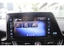 Toyota C-HR / C-HR+ 1.8 Hybrid Dynamic | NL Auto Boekjes | Trekhaak | Parkeersensoren | JBL Soundsysteem.
