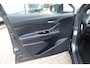 Toyota C-HR / C-HR+ 1.8 Hybrid Dynamic | NL Auto Boekjes | Trekhaak | Parkeersensoren | JBL Soundsysteem.