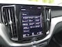 Volvo XC60 Recharge T8 AWD R-Design |360 camera| Trekhaak| B&W Audio| Head-up|