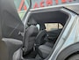 Peugeot 2008 1.2 Hybrid 136 Style Carplay! LED! Automaat! Cruise Control! Mooie/Nette Auto!