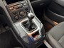 Peugeot 5008 1.6 VTi Acces 5p. Trekhaak, Buitenspiegels elektrisch verstel- en verwarmbaar, Cruise control, Hill hold functie, Elektronisch Stabiliteits Programma. Anti doorSlip Regeling. Ruime auto, heel veel kofferruimte, zuinig, Geschikt voor caravan/trekwerk, Hoge instap en veel rijcomfort.