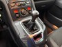 Peugeot 5008 1.6 VTi Acces 5p. Trekhaak, Buitenspiegels elektrisch verstel- en verwarmbaar, Cruise control, Hill hold functie, Elektronisch Stabiliteits Programma. Anti doorSlip Regeling. Ruime auto, heel veel kofferruimte, zuinig, Geschikt voor caravan/trekwerk, Hoge instap en veel rijcomfort.