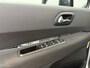 Peugeot 5008 1.6 VTi Acces 5p. Trekhaak, Buitenspiegels elektrisch verstel- en verwarmbaar, Cruise control, Hill hold functie, Elektronisch Stabiliteits Programma. Anti doorSlip Regeling. Ruime auto, heel veel kofferruimte, zuinig, Geschikt voor caravan/trekwerk, Hoge instap en veel rijcomfort.