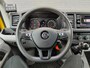 Volkswagen Crafter 35 2.0 TDI L3H3 Highline Airco Trekhaak Comfort Plus bestuurdersstoel Cruise Control Camera Pdc Bluetooth Voorruitverwarming Inbouwkasten Omvormer Signaleringsverlichting Betonplex Vloer Wandbetimmering Licht- en regensensor 3.000KG Trekgewicht 1e Eigenaar Origineel Nederlandse Bus