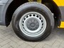 Volkswagen Crafter 35 2.0 TDI L3H3 Highline Airco Trekhaak Comfort Plus bestuurdersstoel Cruise Control Camera Pdc Bluetooth Voorruitverwarming Inbouwkasten Omvormer Signaleringsverlichting Betonplex Vloer Wandbetimmering Licht- en regensensor 3.000KG Trekgewicht 1e Eigenaar Origineel Nederlandse Bus