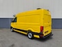 Volkswagen Crafter 35 2.0 TDI L3H3 Highline Airco Trekhaak Comfort Plus bestuurdersstoel Cruise Control Camera Pdc Bluetooth Voorruitverwarming Inbouwkasten Omvormer Signaleringsverlichting Betonplex Vloer Wandbetimmering Licht- en regensensor 3.000KG Trekgewicht 1e Eigenaar Origineel Nederlandse Bus