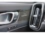 Volvo EX40 Performance Ultra 82 kWh - Panorama/schuifdak - IntelliSafe Assist & Surround - 360º Camera - Harman/Kardon audio - Verwarmde voorstoelen, stuur & achterbank - Parkeersensoren voor & achter - Elektr. bedienb. voorstoelen met geheugen links - Draadloze tel. lader - Warmtepomp - Extra getint glas - Inklapbare trekhaak - 19' LMV
