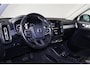 Volvo XC40 2.0 T4 Momentum - Parkeercamera achter - Parkeersensoren voor & achter - Cruise control - Inklapbare trekhaak - 18' LMV