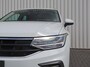 Volkswagen Tiguan 1.4 TSI eHybrid 245pk R-Line Business+ | SoH 90% | Trekhaak Wegklapbaar | All Season Banden | Extra Getint Glas | 18" Velgen | Apple Carplay