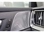 Volvo V60 T6 Recharge AWD Plus Bright - Panorama/schuifdak - Bowers & Wilkins audio - Parkeercamera achter - Verwarmde voorstoelen, stuur & achterbank - Parkeersensoren voor & achter - Elektr. bedienb. voorstoelen met geheugen - Cruise control - 19' LMV
