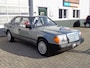 Mercedes-Benz 200-Serie 200-500 (W124) 230 E Smetteloze staat 154000 KM !!!